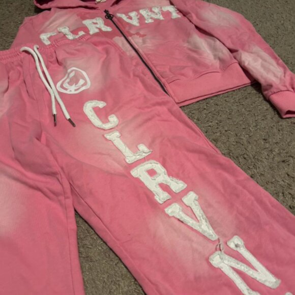 Pink and white “clairvoyant” sweatsuit - Picture 4 of 5